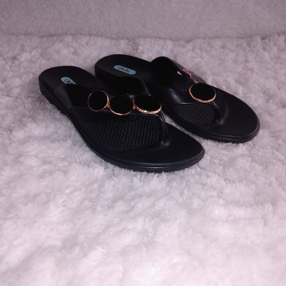 OKA b.Black Thong Sandals  Size M (7-8)